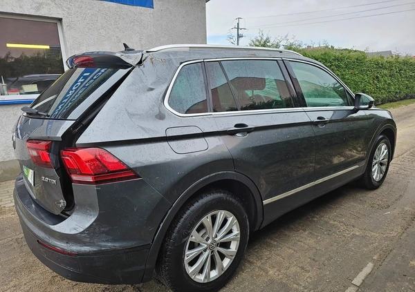 Volkswagen Tiguan cena 31900 przebieg: 138000, rok produkcji 2016 z Chodzież małe 596